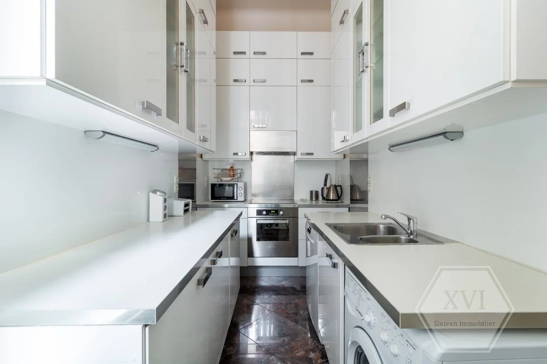 Apartment in Chaillot, Paris 16e Arrondissement, Paris 3 - 18251117