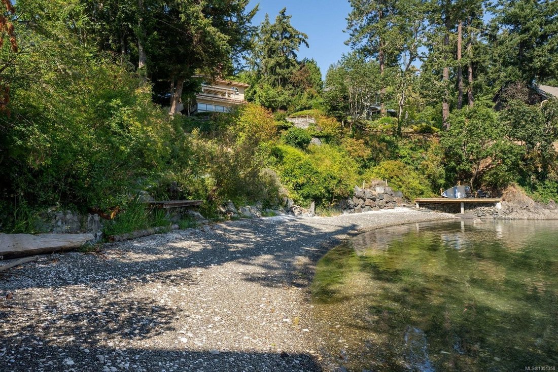 House in North Saanich, British Columbia, Canada 5 - 19065571