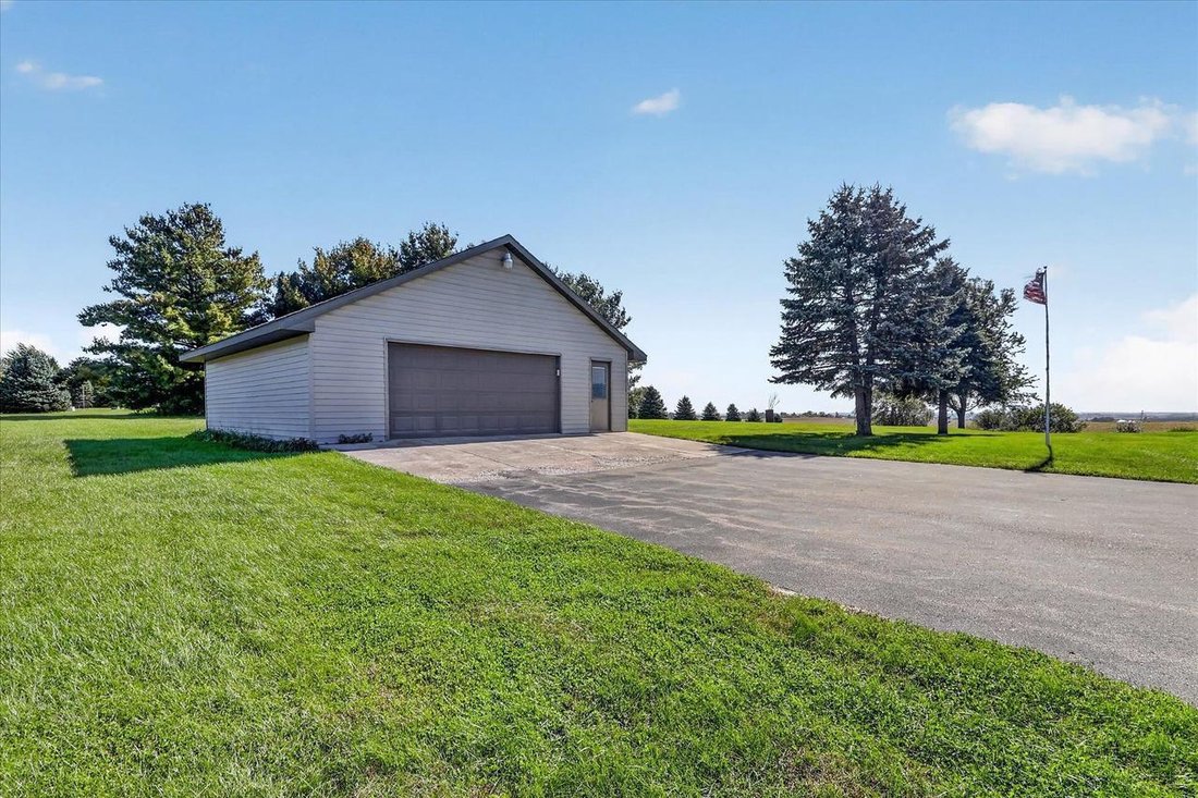 House in Janesville, Wisconsin, United States 5 - 19059138