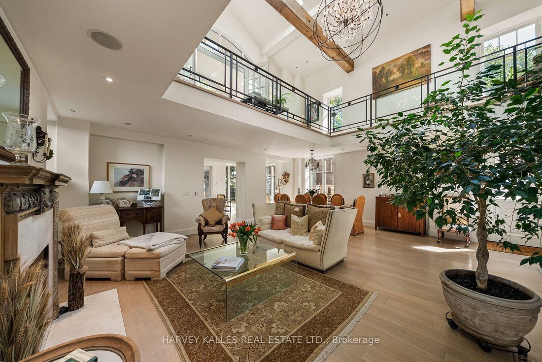 House in Toronto, Ontario, Canada 4 - 19065470