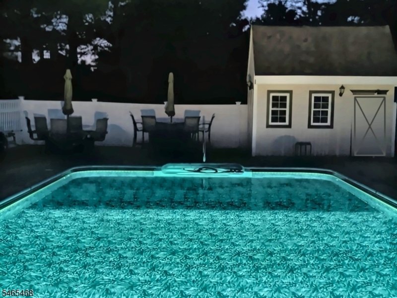 House in Sparta, New Jersey, United States 4 - 19052547