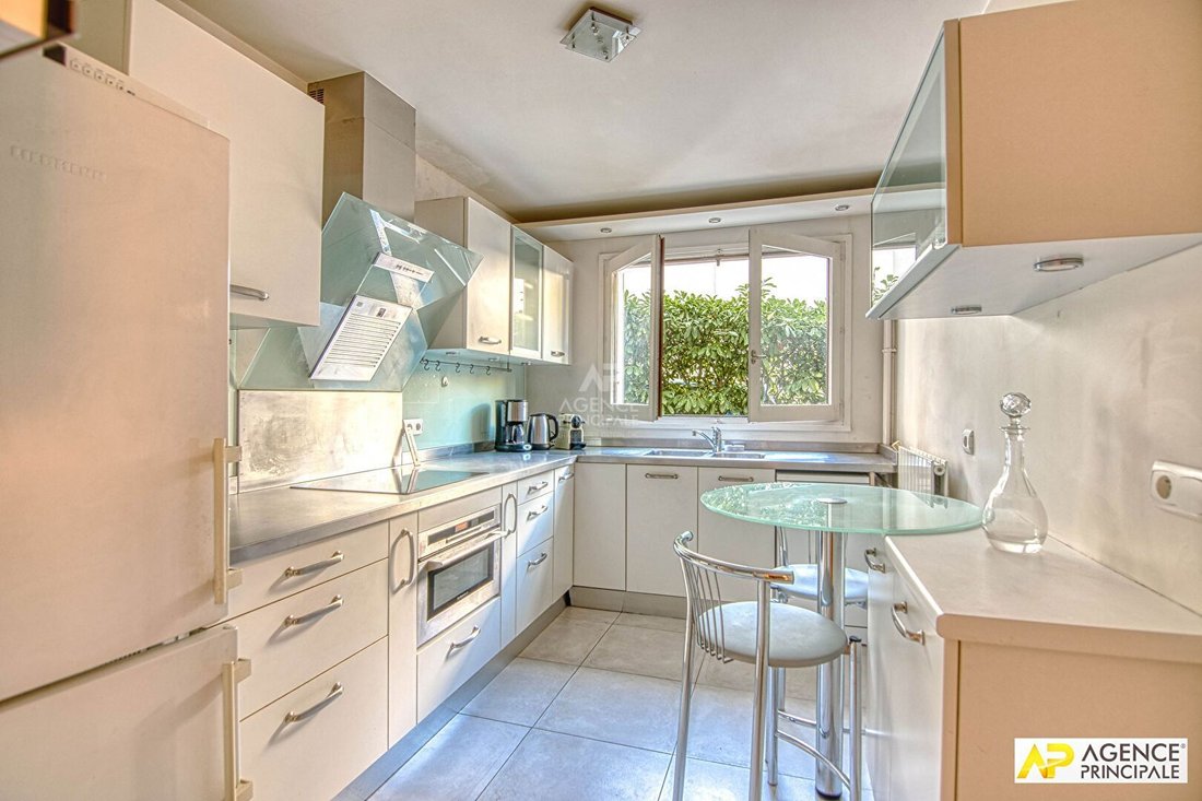 Apartment in Domaine National du Château, Versailles, France 5 - 19063846
