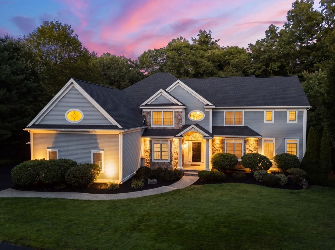 House in Shrewsbury, Massachusetts, United States 1 - 19061395