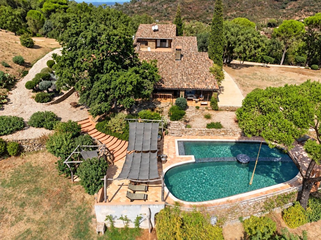 Estate in La Garde-Freinet, Provence-Alpes-Côte d'Azur, France 2 - 19060198