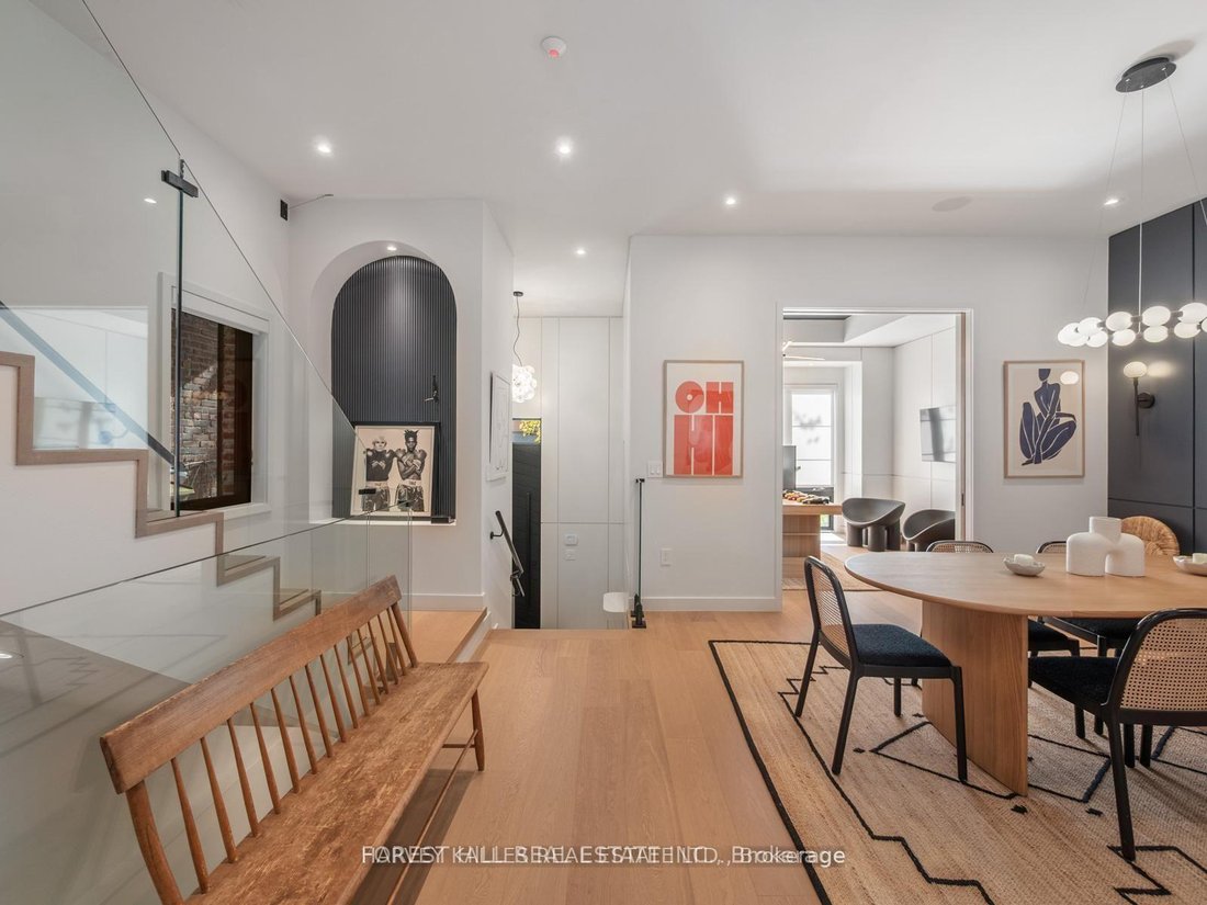 House in Toronto, Ontario, Canada 5 - 19065459