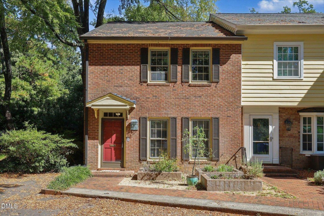 Condo in Chapel Hill, North Carolina, United States 1 - 19063080