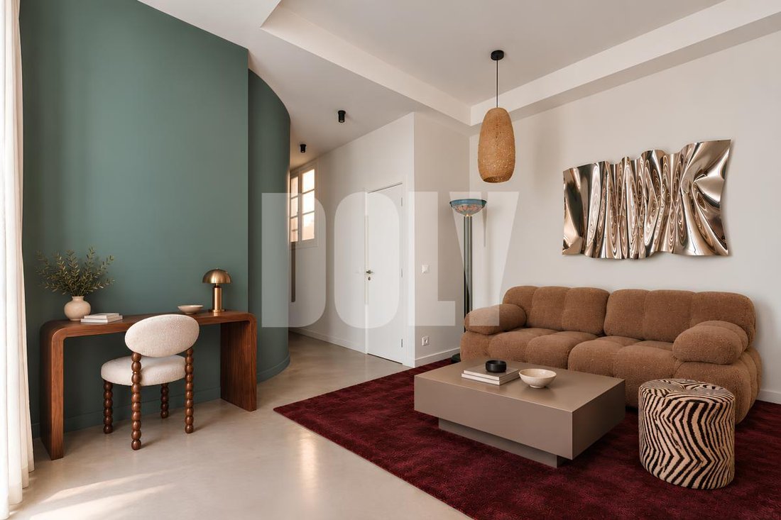 Apartment in Porte Saint Denis-Paradis, Paris 10e Arrondissement, Paris 1 - 19060433