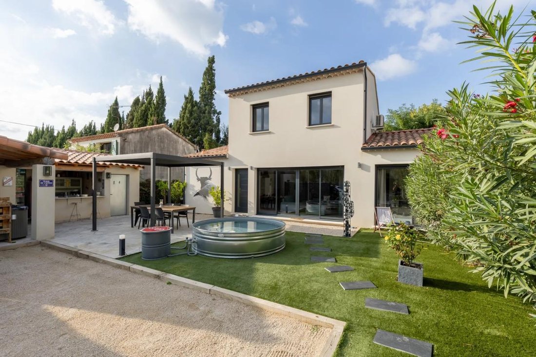 House in Saint-Etienne-du-Grès, Provence-Alpes-Côte d'Azur, France 2 - 19064092