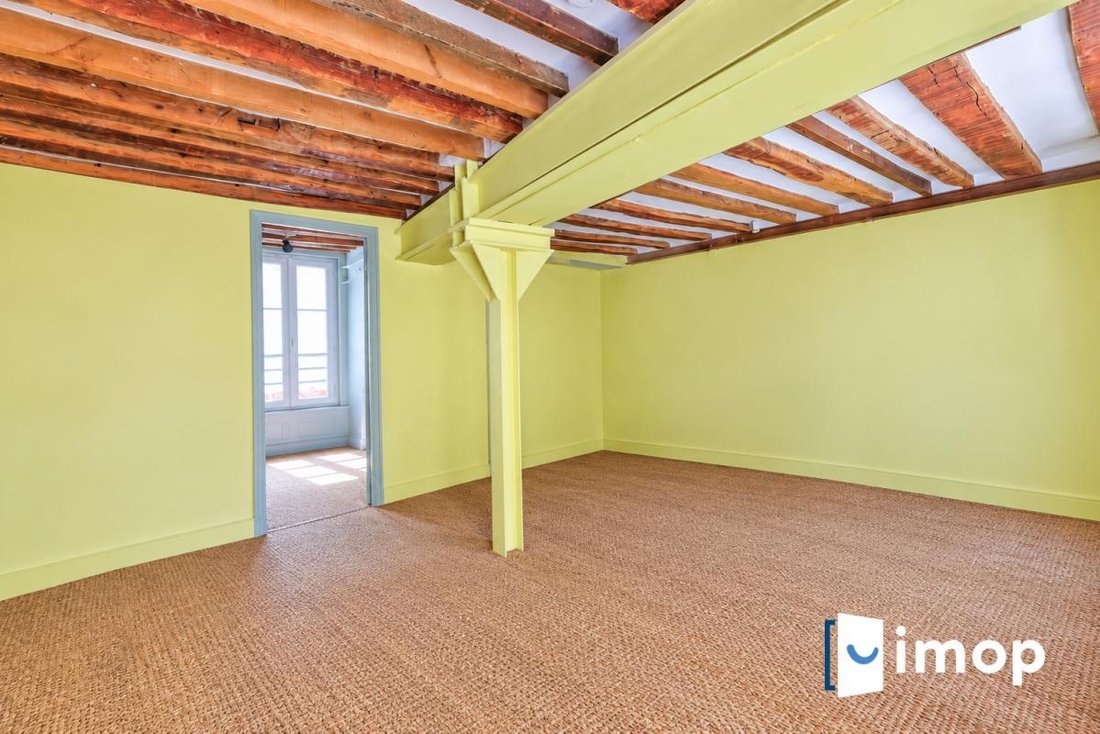 Apartment in Archives, Paris 3e Arrondissement, Paris 3 - 19060348