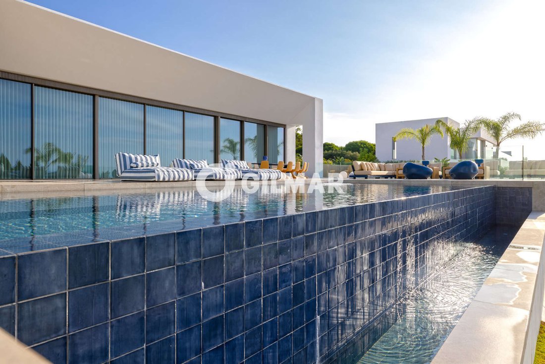 Villa in Sotogrande, San Roque, Andalusia 4 - 19059889