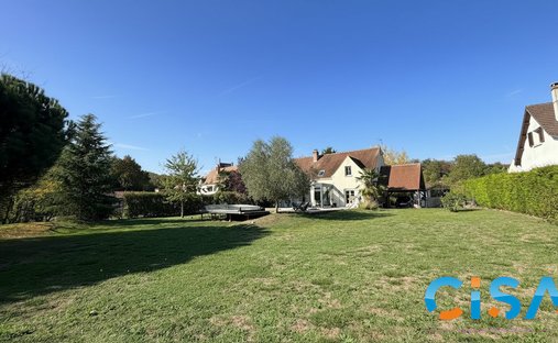Casa en Aumont-en-Halatte, Alta Francia, Francia 1