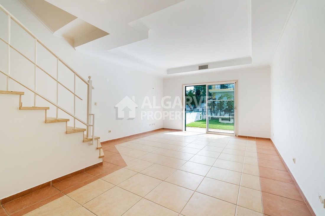 Townhouse in Vilamoura, Quarteira, Algarve 2 - 19064454