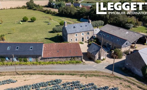 Landhaus in Centre Ville, Paimpol, Frankreich 1