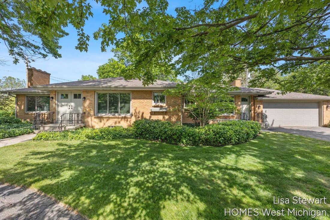 Casa en East Grand Rapids, Míchigan, Estados Unidos 1 - 19059820