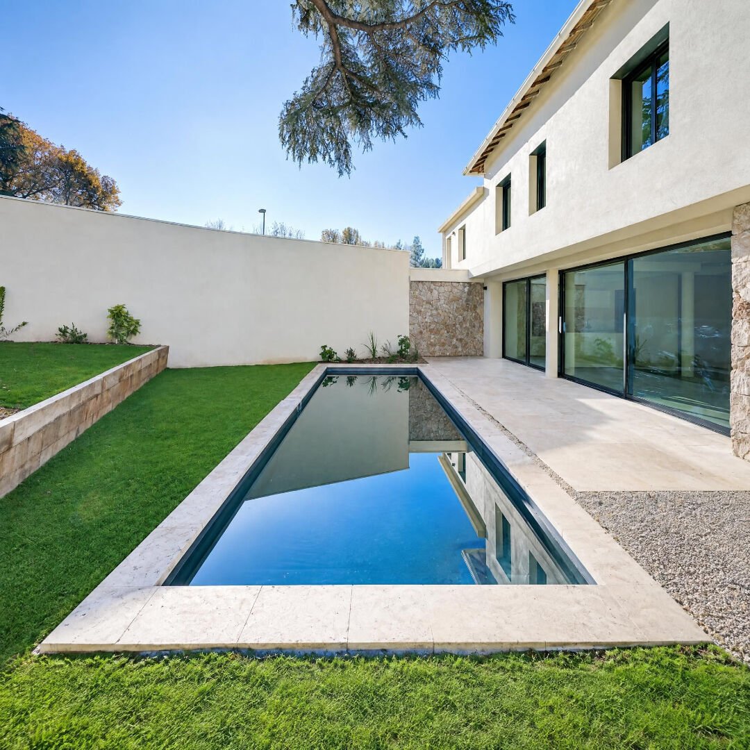 Villa in Grand Sud- Aix la Duranne, Aix-en-Provence, France 2 - 19064539