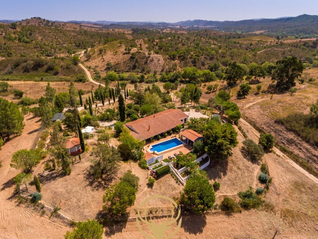 Villa in Silves, Algarve, Portugal 1 - 18436112
