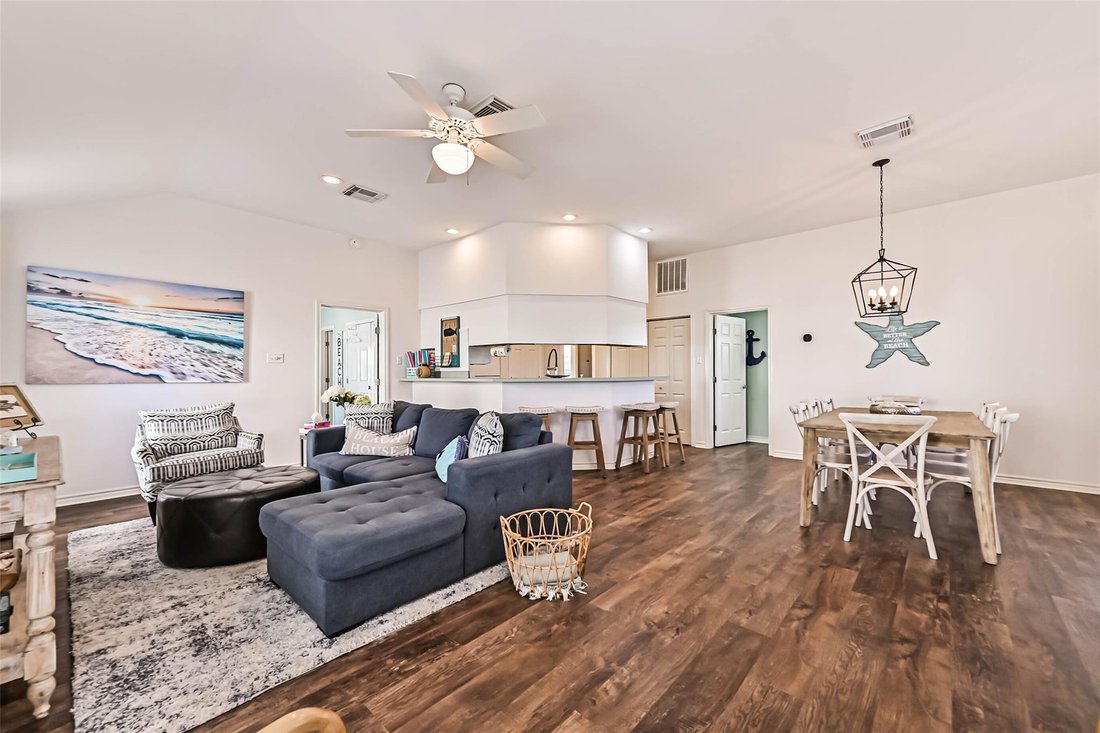 House in Galveston, Texas, United States 1 - 19063586