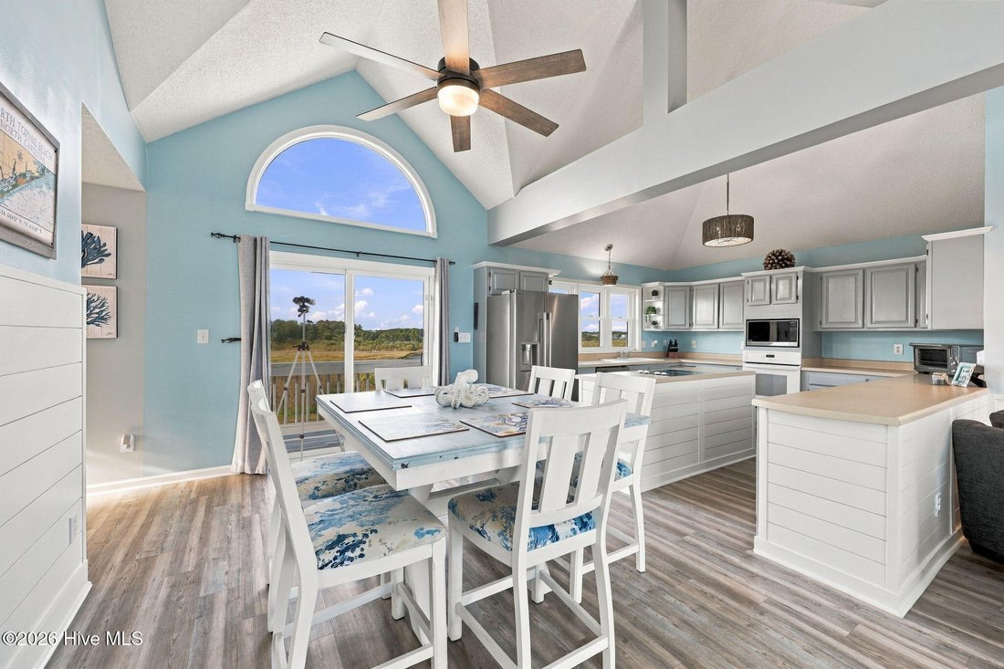 House in North Topsail Beach, North Carolina, United States 5 - 19059798