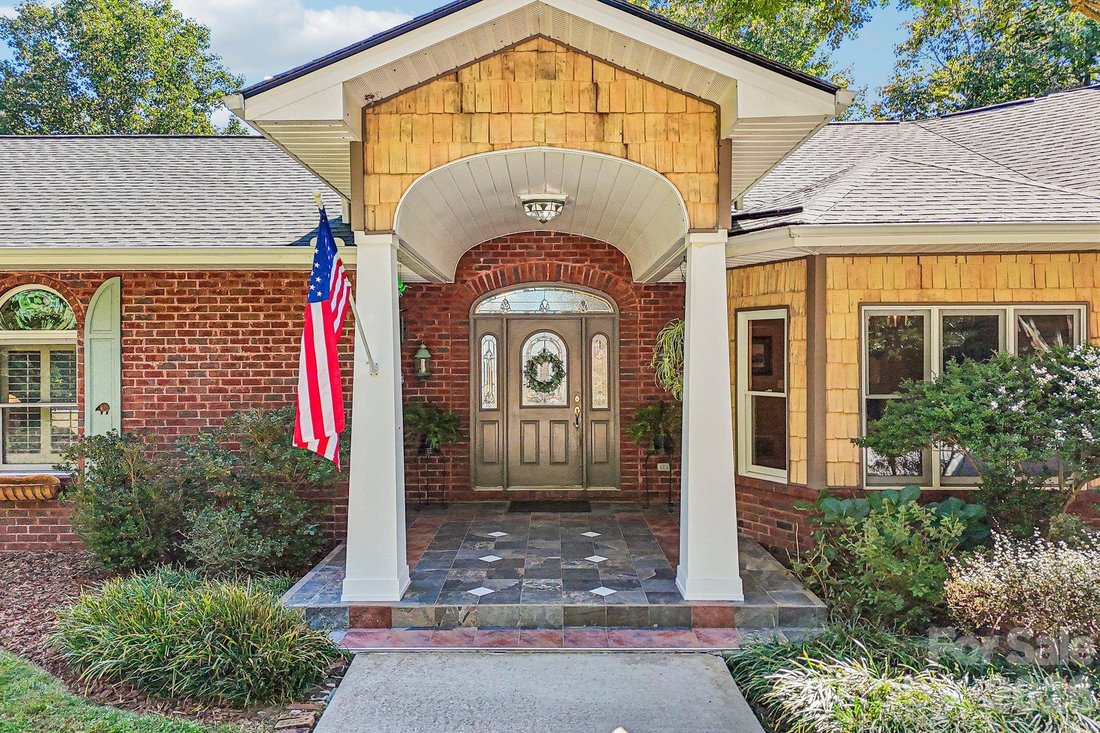House in Hendersonville, North Carolina, United States 2 - 19061109