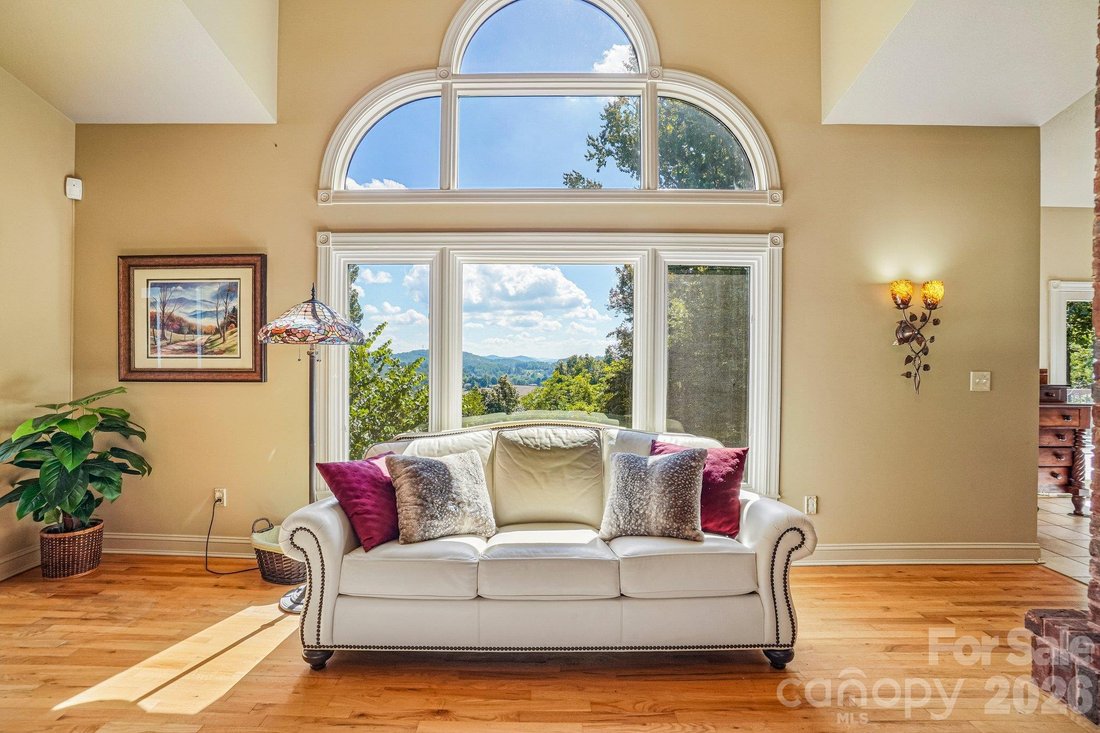 House in Hendersonville, North Carolina, United States 3 - 19061109