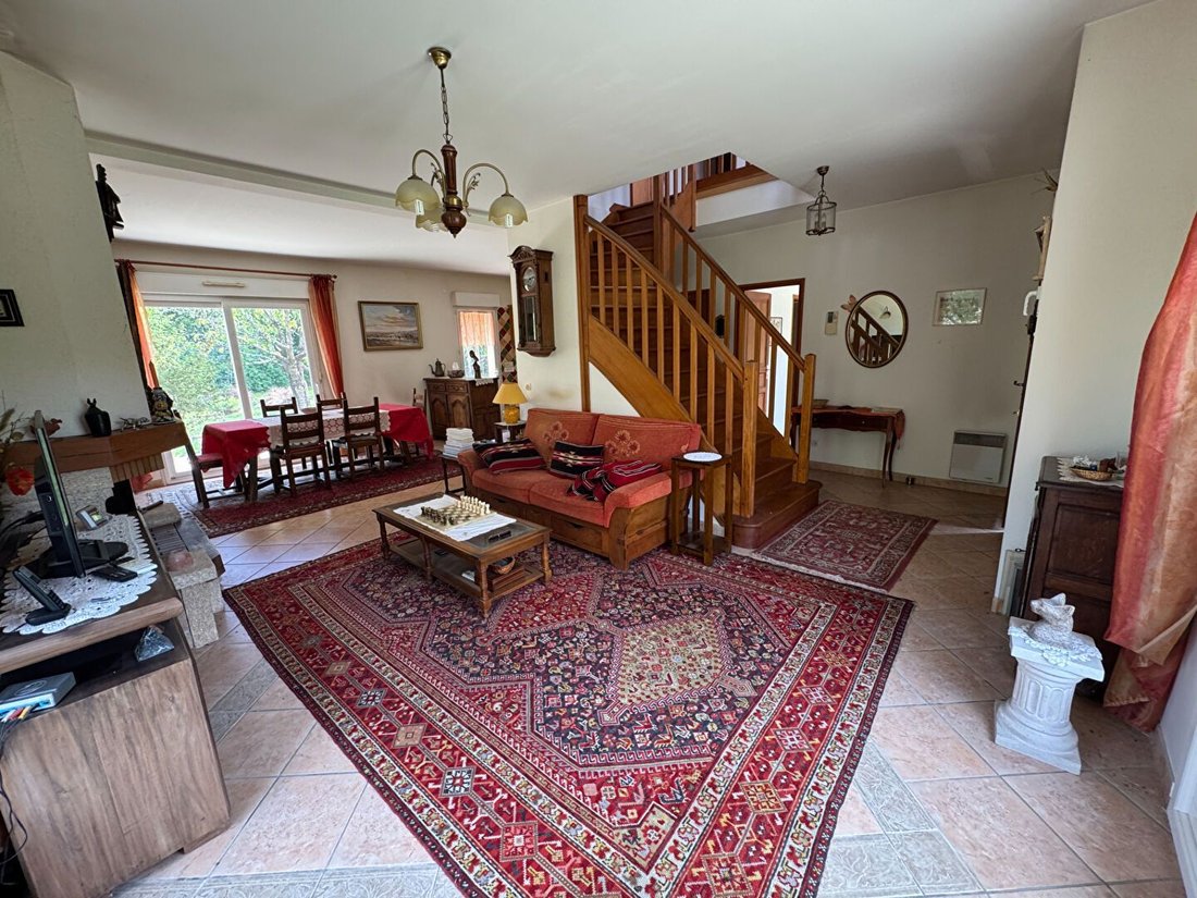 House in Gambaiseuil, Ile-de-France, France 5 - 19063946