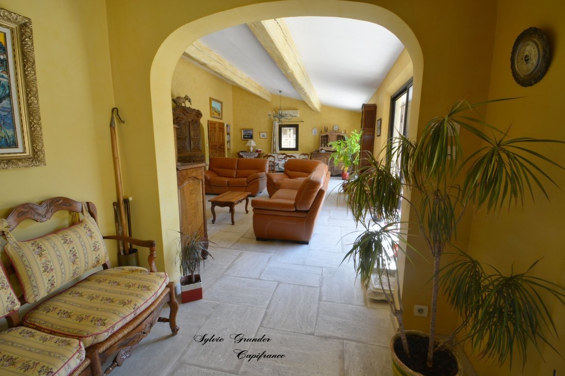 Casa en Grans, Provenza-Alpes-Costa Azul, Francia 2 - 17820759