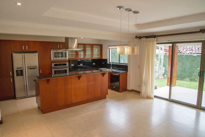 Condominio en Escazú, San José, Costa Rica 2 - 19061913