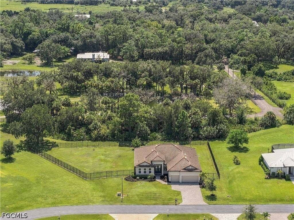 Maison à Fort Myers, Floride, États-Unis 2 - 19062249