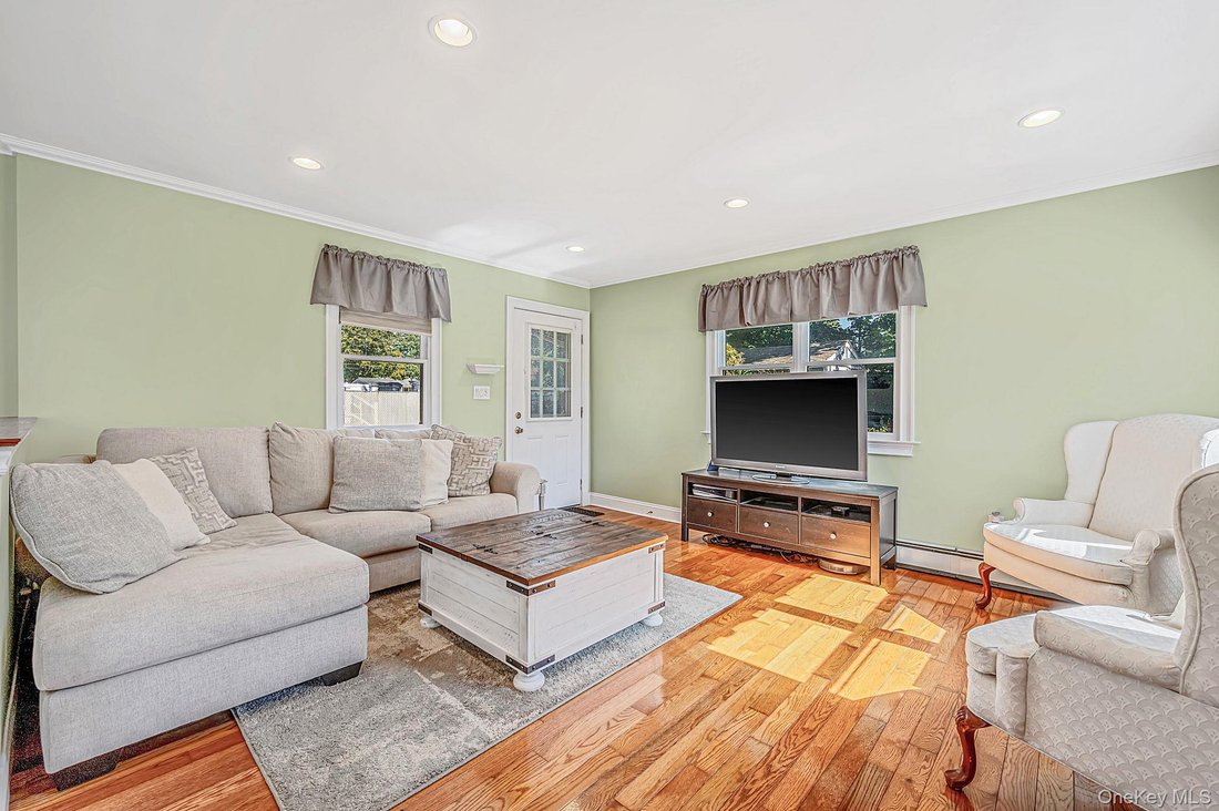 Casa a Holtsville, New York, Stati Uniti 5 - 19061825