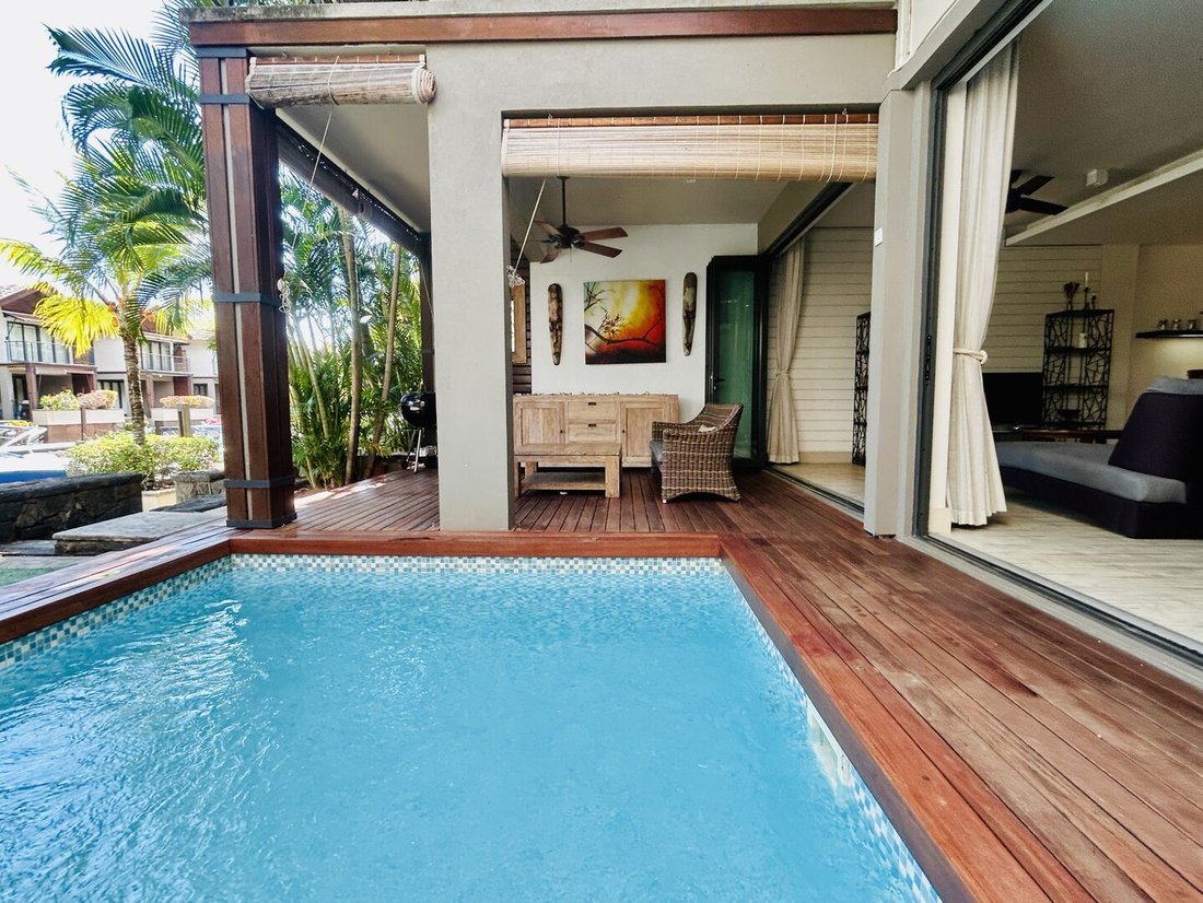 Apartment in Grande Riviere Noire, Rivière Noire District, Mauritius 1 - 14572518
