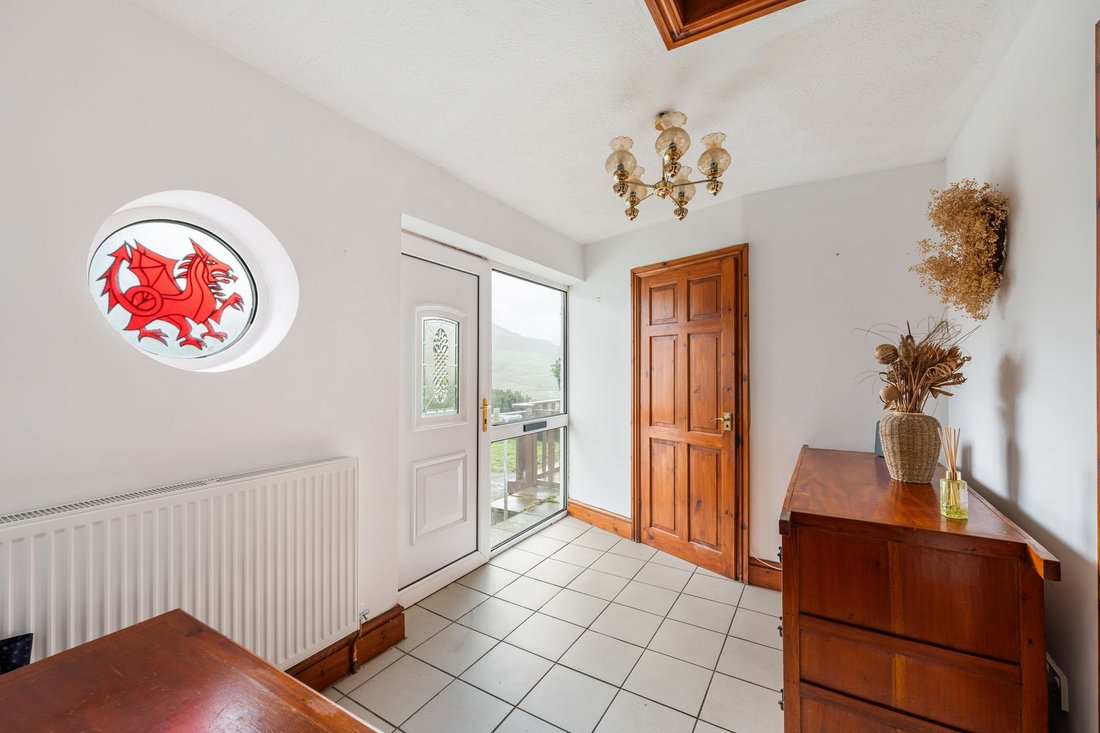 Bungalow en Llanddeiniolen, Gales 5 - 19062181