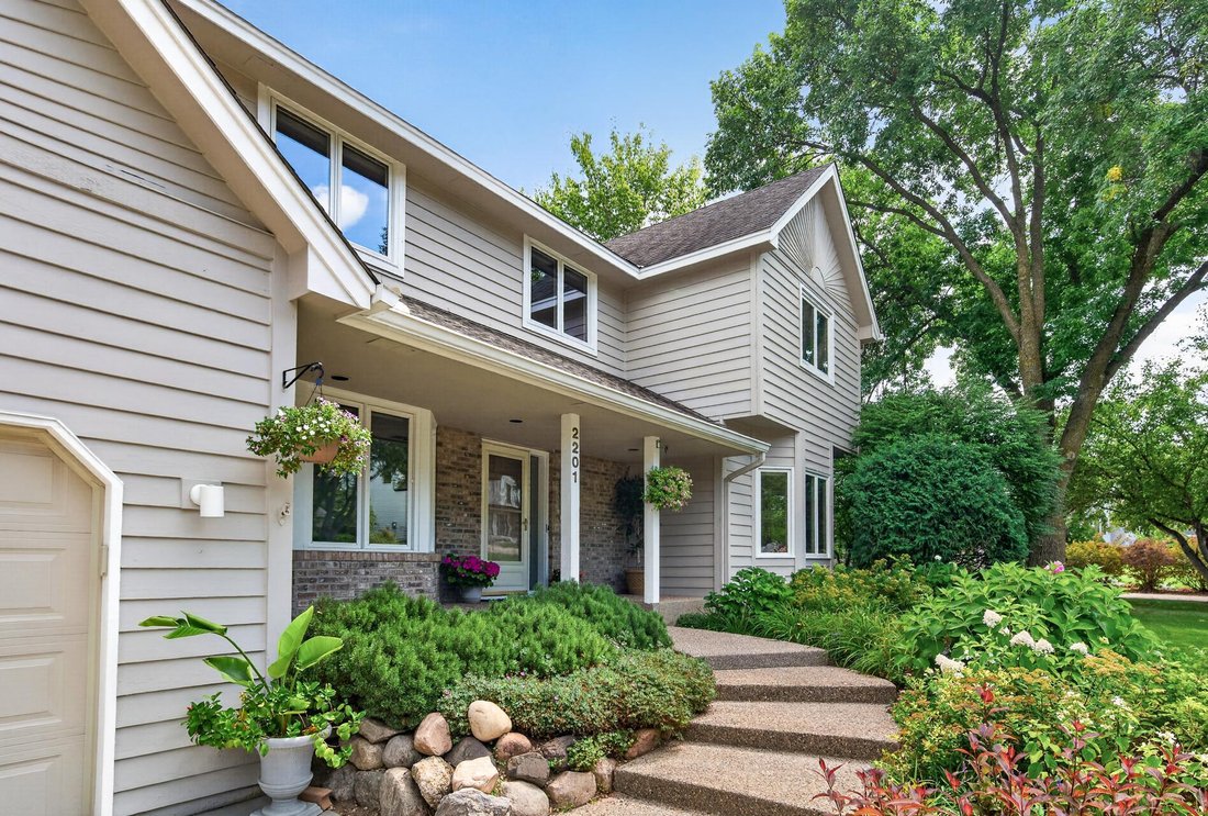 House in Minnetonka, Minnesota, United States 2 - 19060993