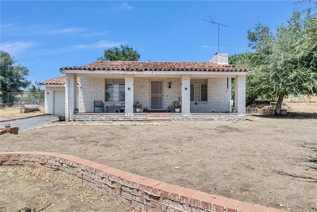House in Cherry Valley, California, United States 5 - 19063501