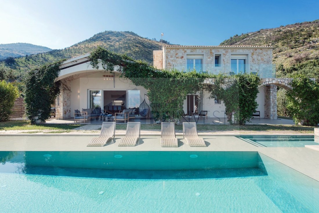 Villa in Northern Corfu, Peloponnese, Western Greece and the Ionian, Griechenland 1 - 19059856