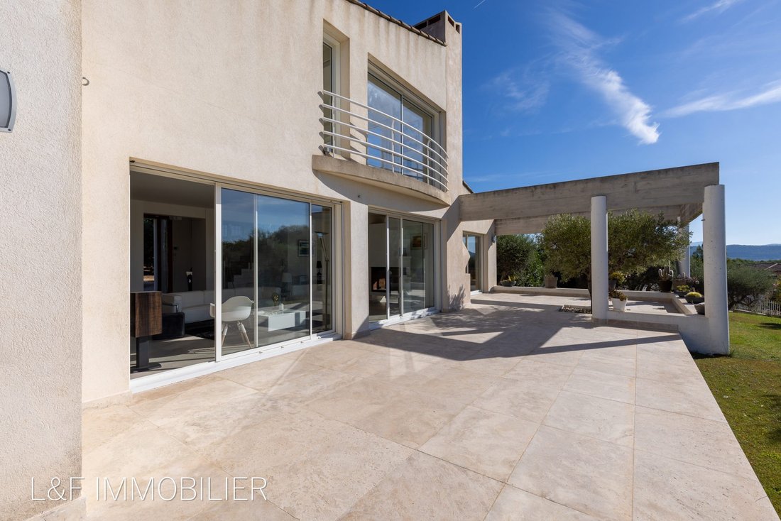 Villa in La Cadiere-d'Azur, Provence-Alpes-Côte d'Azur, France 5 - 19065684