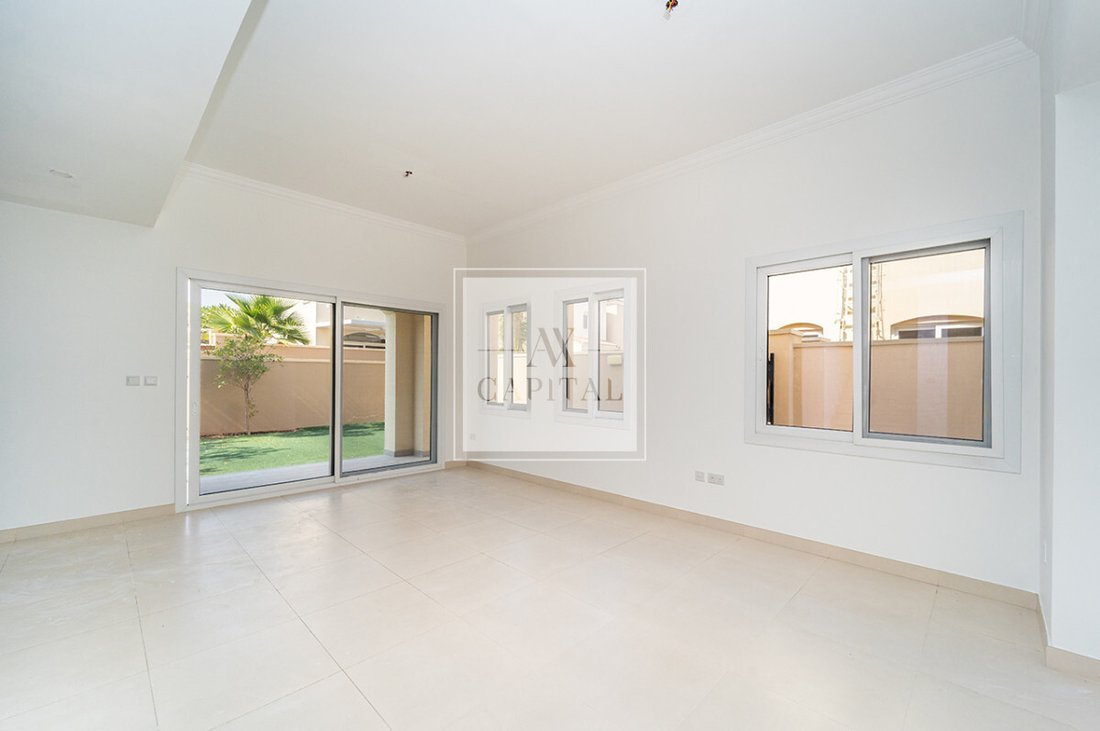 Townhouse in Al Barsha South 5, Al Barsha, Dubai 3 - 19060346