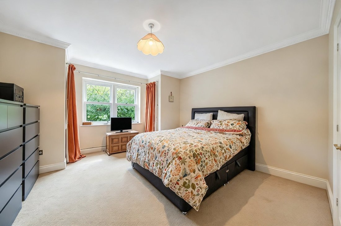 Casa en West Byfleet, Woking, Inglaterra 3 - 19059554