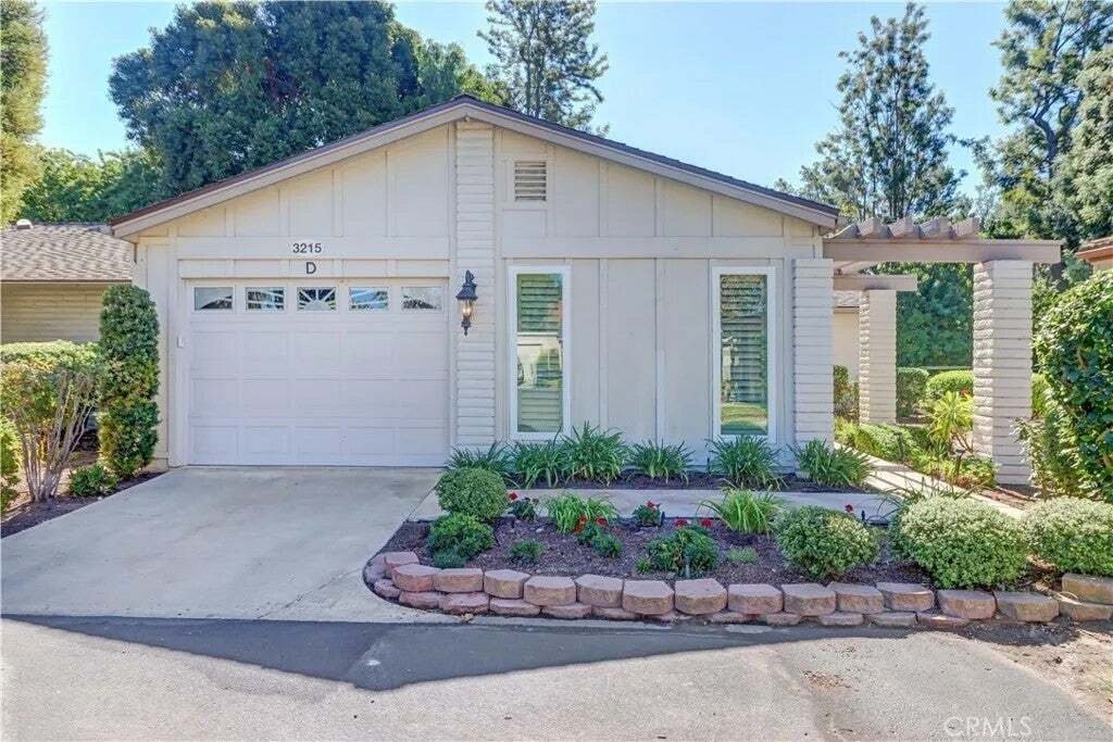 Condo in Laguna Woods, California, United States 1 - 19063468