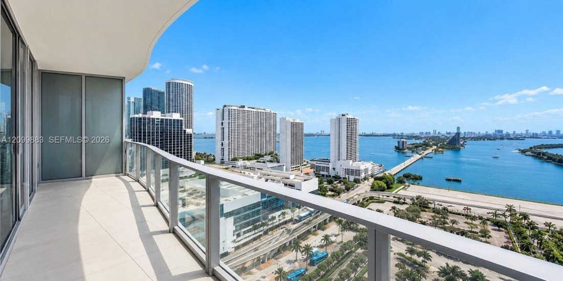House in Miami, Florida, United States 1 - 19065498