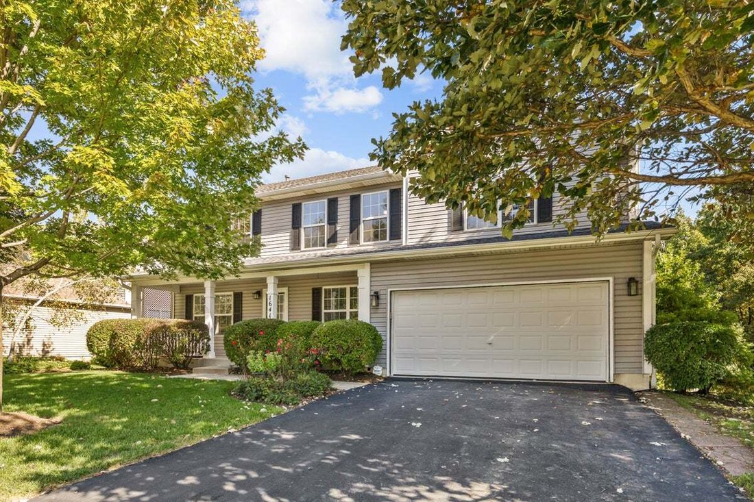 House in Lindenhurst, Illinois, United States 1 - 19059700
