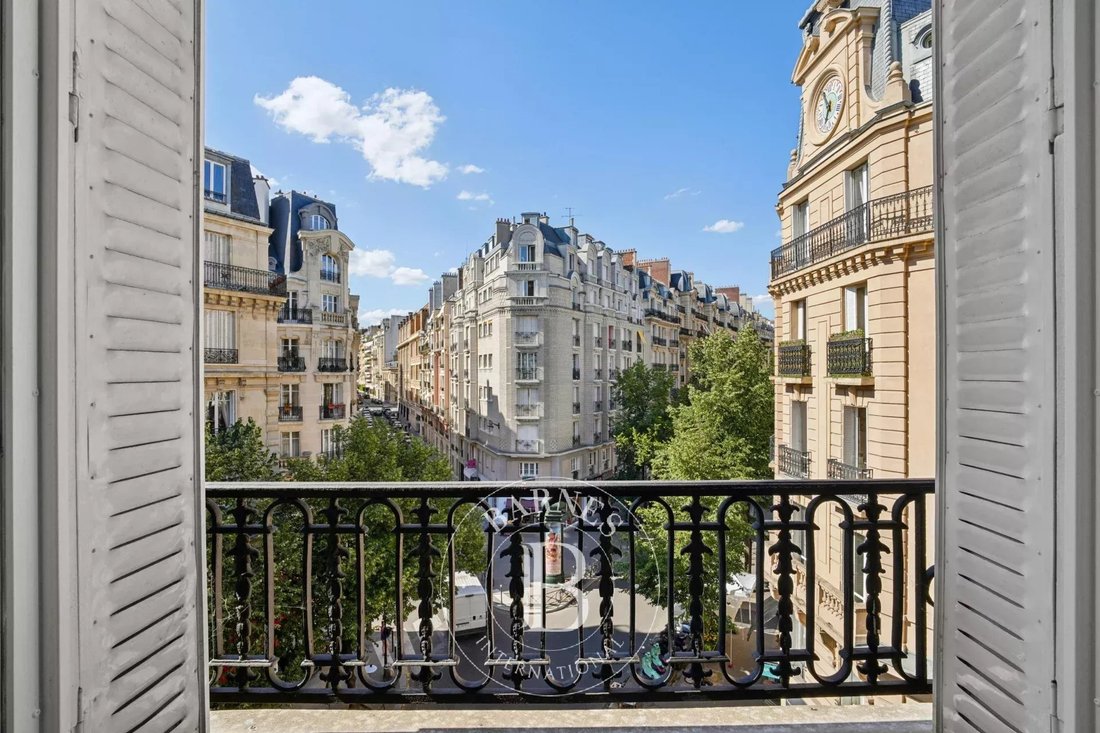 Apartment in Auteuil Nord, Paris 16e Arrondissement, Paris 1 - 19060137