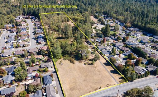 Land in Grants Pass, Oregon, United States 1