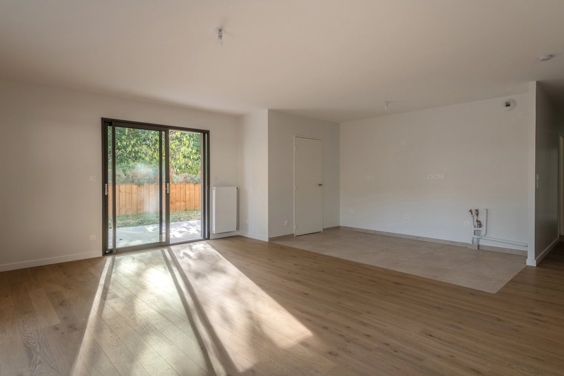 Apartment in Écully, Auvergne-Rhône-Alpes, France 3 - 19060715