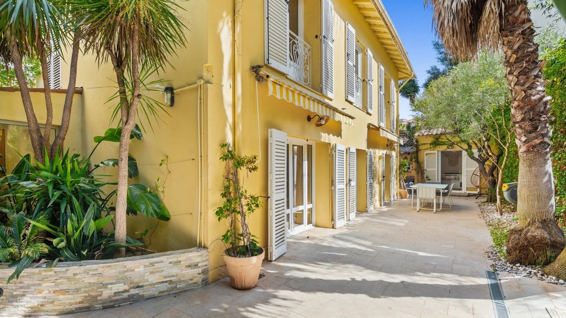 House in Juan les Pins-Gallice, Antibes, France 3 - 19060296