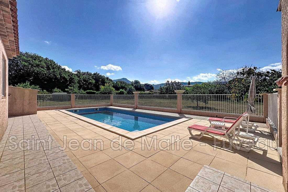 Villa in Trets, Provence-Alpes-Côte d'Azur, Frankreich 1 - 19060288
