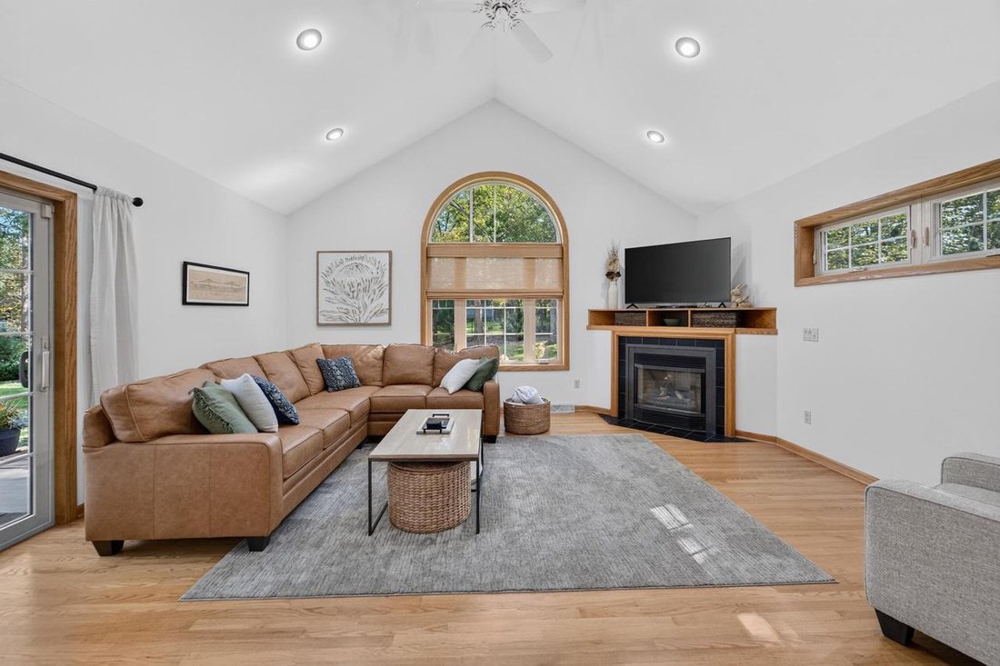 House in Oregon, Wisconsin, United States 4 - 19059154
