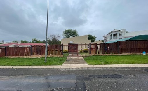 House in Mthatha, Eastern Cape, South Africa 1