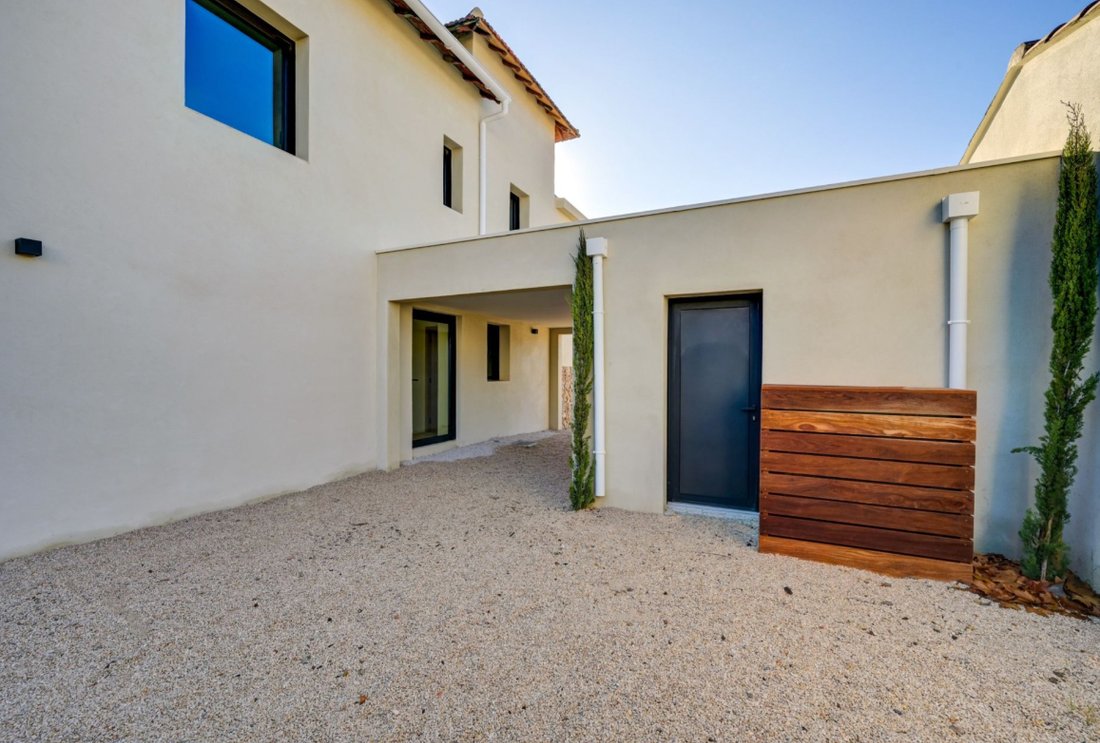 Villa in Grand Sud- Aix la Duranne, Aix-en-Provence, France 3 - 19064539
