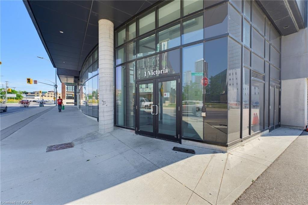 House in Kitchener, Ontario, Canada 3 - 19061485