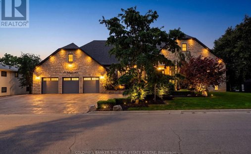 House in King, Ontario, Canada 1